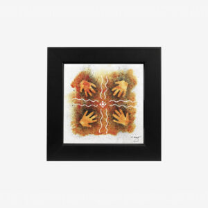 90319-Thomas-4x4-hands-on-rock-face-black